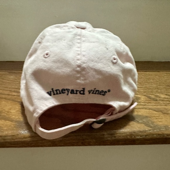 Light Pink Vineyard Vines hat - Picture 5 of 6